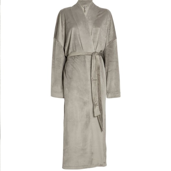 SKIMS Other - Skims Velour Long Heather Grey Robe